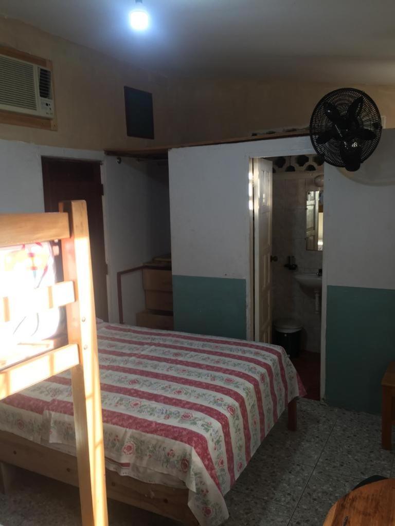 Hostal Camping Beach Salinas  Eksteriør billede
