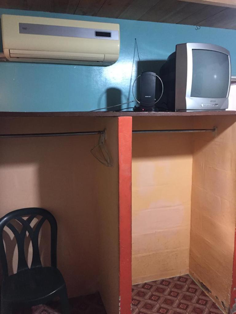 Hostal Camping Beach Salinas  Eksteriør billede